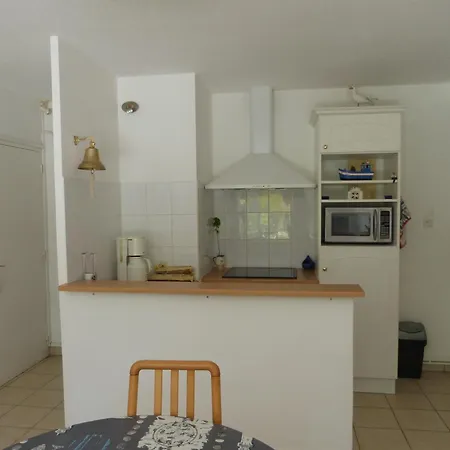 A 200m De La Plage, Appart. Avec Jardin Pour 4 Pers., Animaux Et Parking Admis - Fr-1-823-20 דירה