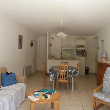 דירה A 200m De La Plage, Appart. Avec Jardin Pour 4 Pers., Animaux Et Parking Admis - Fr-1-823-20